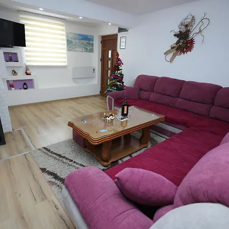 Strahinja Lux Apartman *